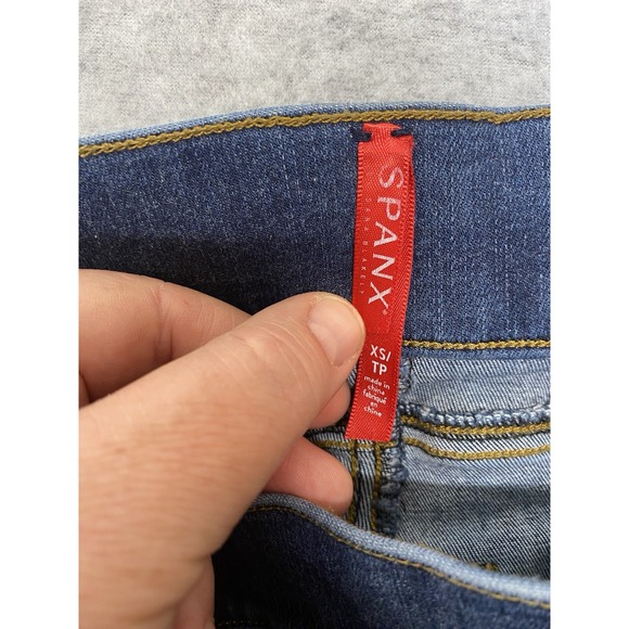 Spanx Women's XS Raw Hem Distressed Skinny Jeggings Control Tummy Medium Wash - Picture 4 of 15